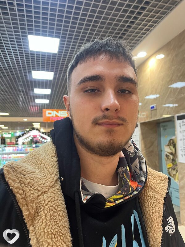 Влад, 21, Самаре — анкета №1735742