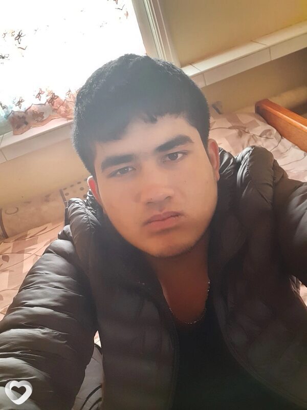 Diyorbek, 19, Пятигорске — анкета №1736499