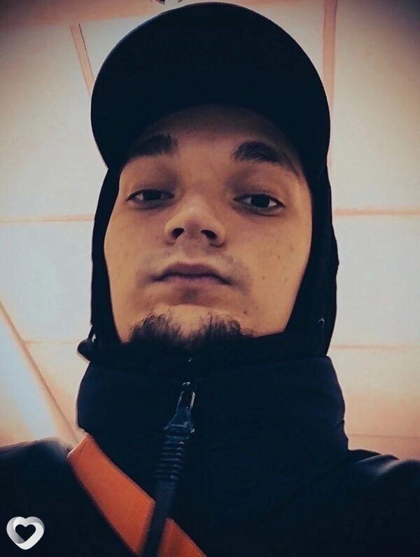 Михаил, 23, Старом Осколе — анкета №1739817