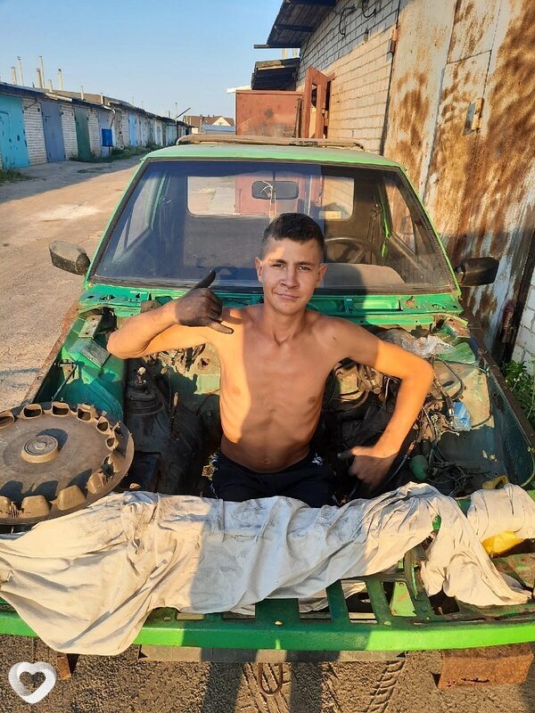 Алексей, 21, Солигорске — анкета №1739909