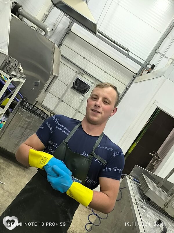Максим, 21, Химках — анкета №1741504