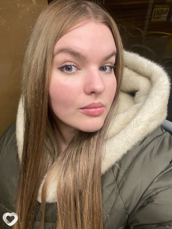 Анна, 21, Орёл — анкета №1742172