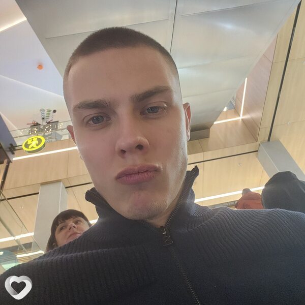 Павел, 23, Москве — анкета №1743128