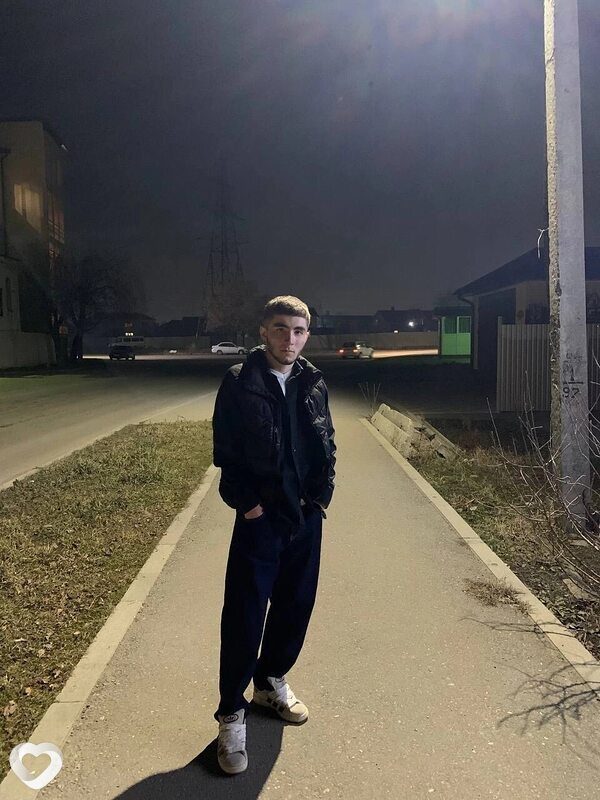 Алан, 22, Москве — анкета №1743384