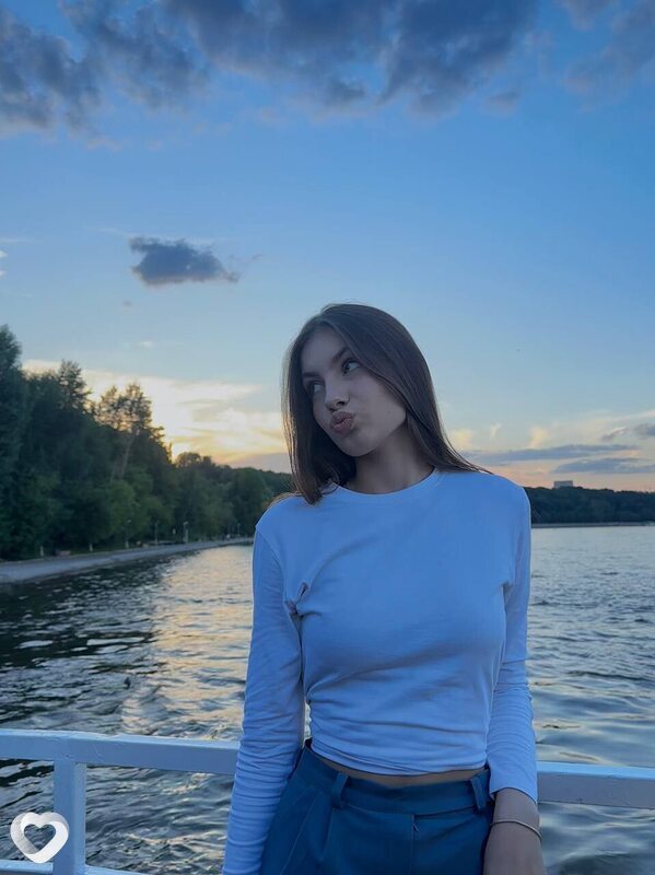 Вика, 24, Москве — анкета №1743219