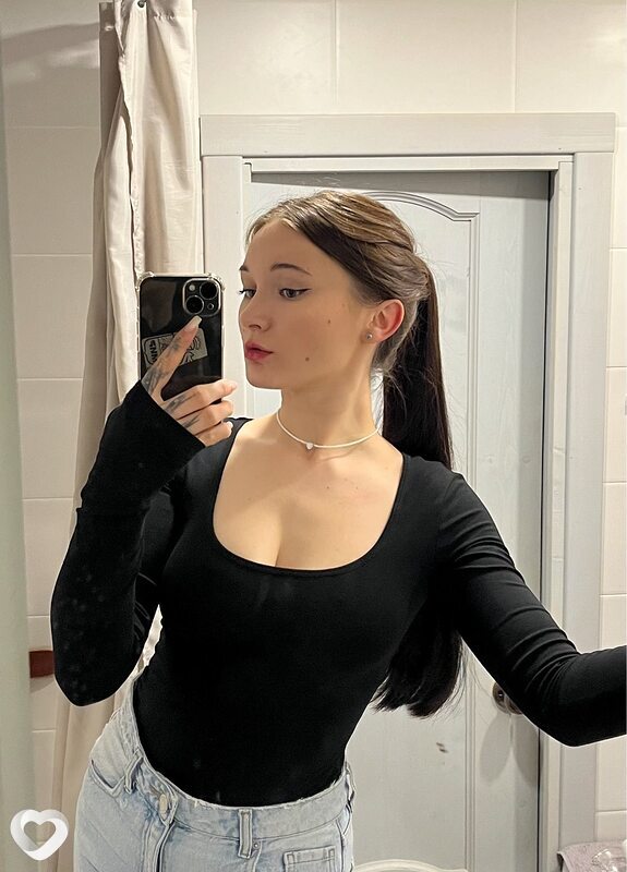 Арина, 23, Москве — анкета №1743297