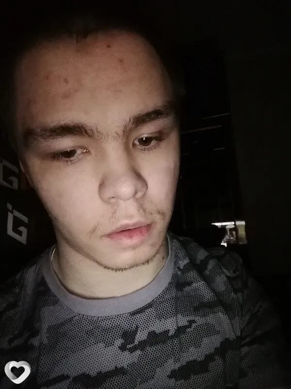 Максим, 25, Бийске — анкета №1744371