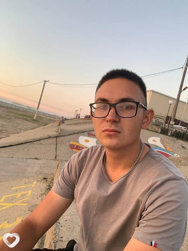 Роман, 21, Краснодаре — анкета №1745769