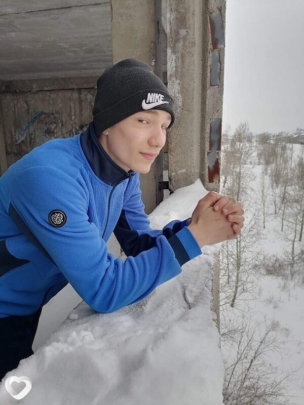 Сергей, 21, Усолье-Сибирское — анкета №1746019