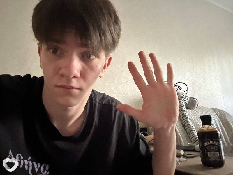 Максим, 21, Балашихе — анкета №1747185