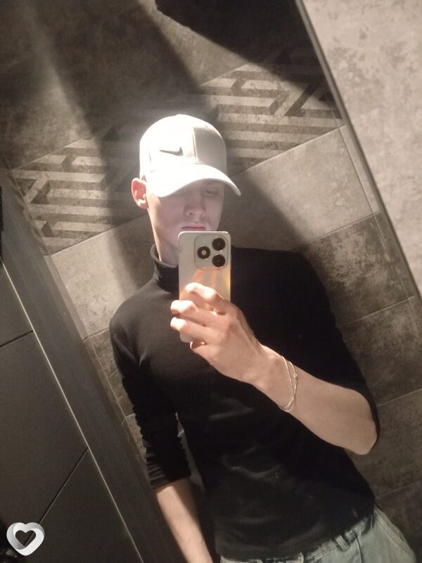 Юрий, 20, Казани — анкета №1748947