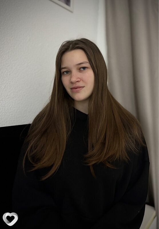 Яна, 20, Екатеринбурге — анкета №1750131