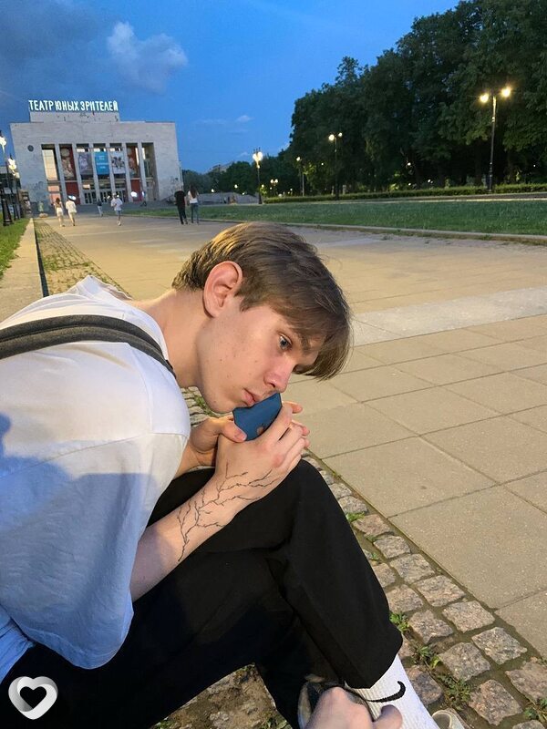 Денис, 22, Москве — анкета №1750784