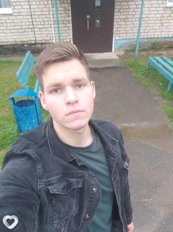 Алекс, 21, Минске — анкета №1752813