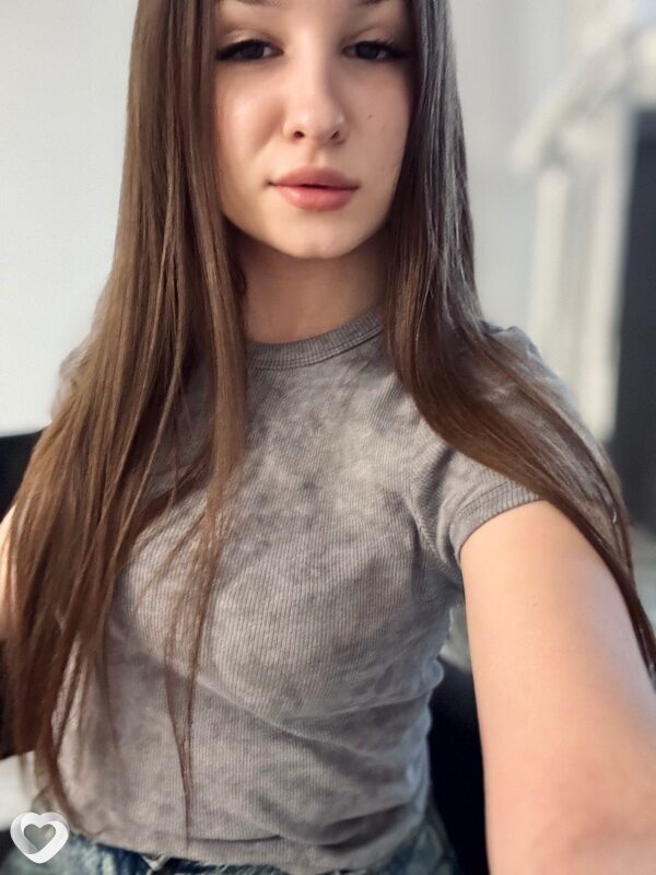 Карина, 20, Курске — анкета №1753881