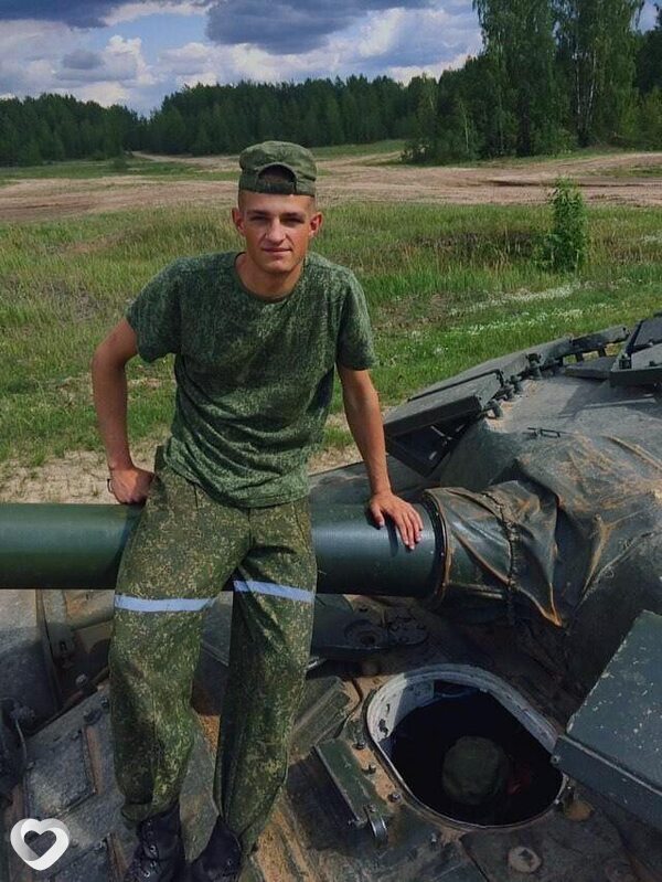 Паша, 22, Москве — анкета №1755596
