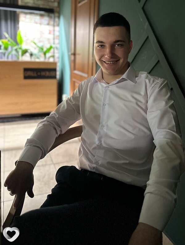 Максим, 22, Воронеже — анкета №1757462