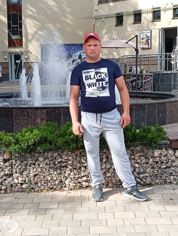 Максим, 36, Калинковичах — анкета №1759759