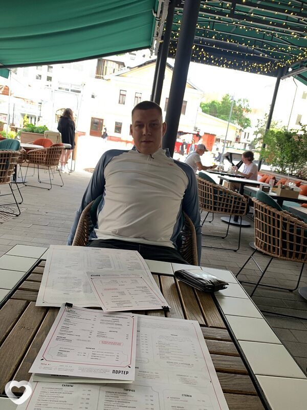 Кто-то, 26, Москве — анкета №1760589