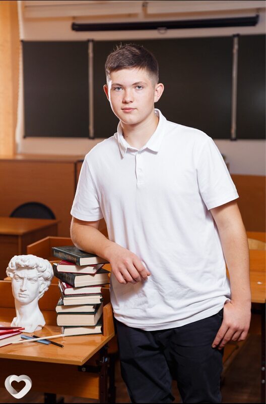 Лев, 20, Красноярске — анкета №1763412