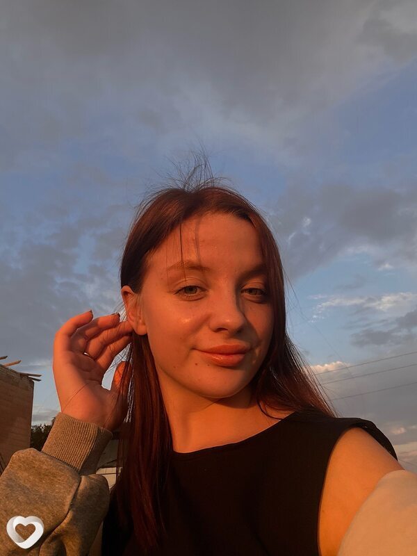 Лена, 21, Луганске — анкета №1764529