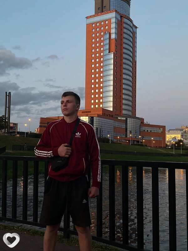 Александр, 21, Москве — анкета №1765617