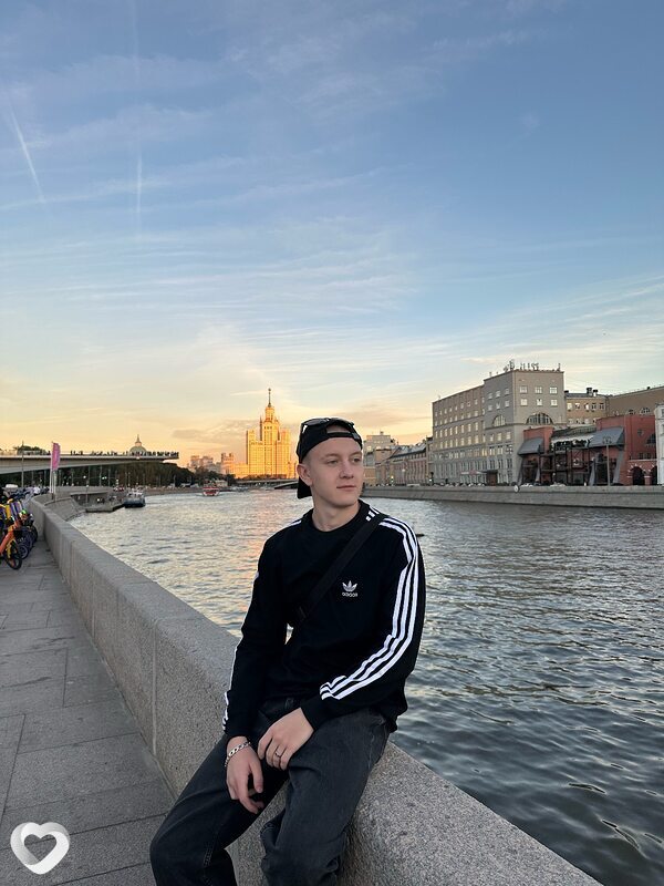 Дмитрий, 19, Москве — анкета №1766040