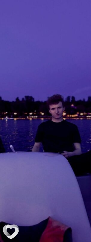 Артём, 20, Воронеже — анкета №1766301
