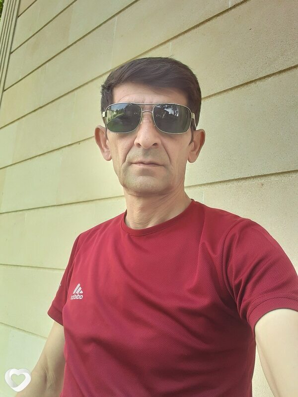 Ровшан, Баку