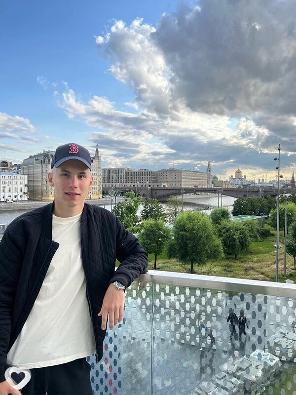 Денис, 24, Волгограде — анкета №1770136