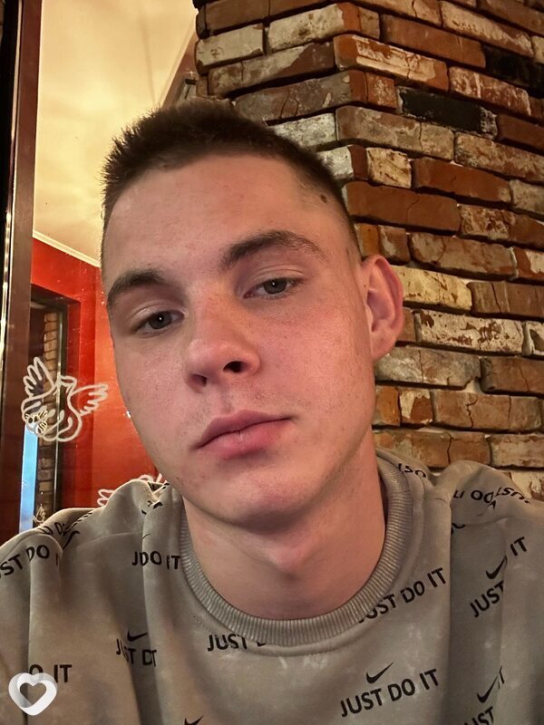 Алексей, 21, Каменске-Шахтинском — анкета №1770508