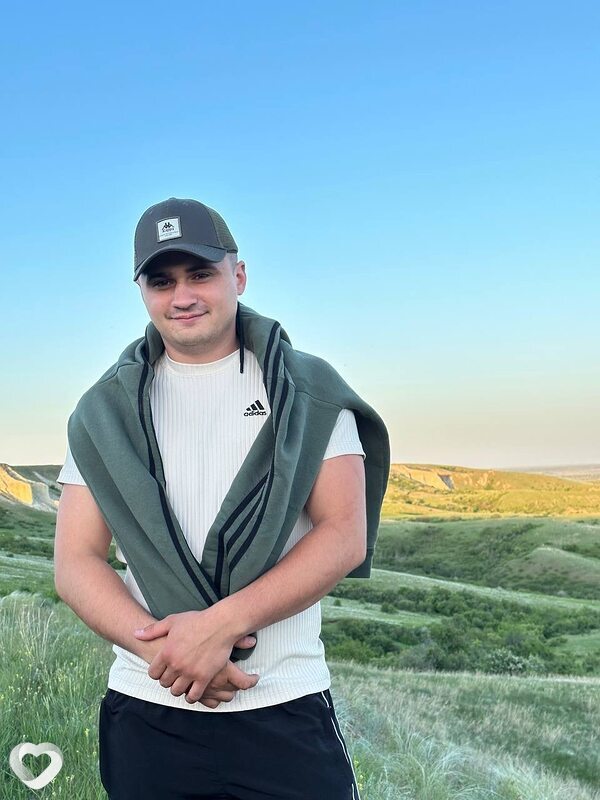 Владимир, 28, Снежном — анкета №1771502