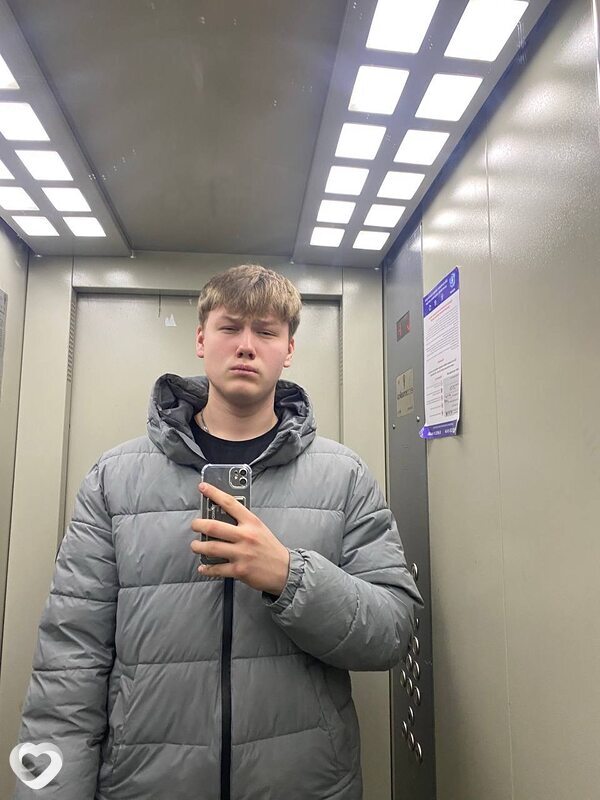 Максим, 21, Иванове — анкета №1775367