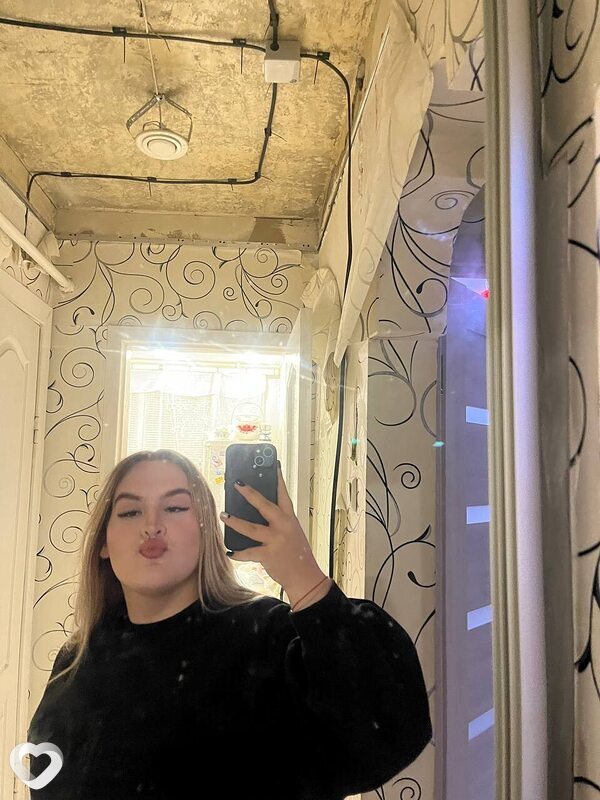 Карина, 19, Саратове — анкета №1777384