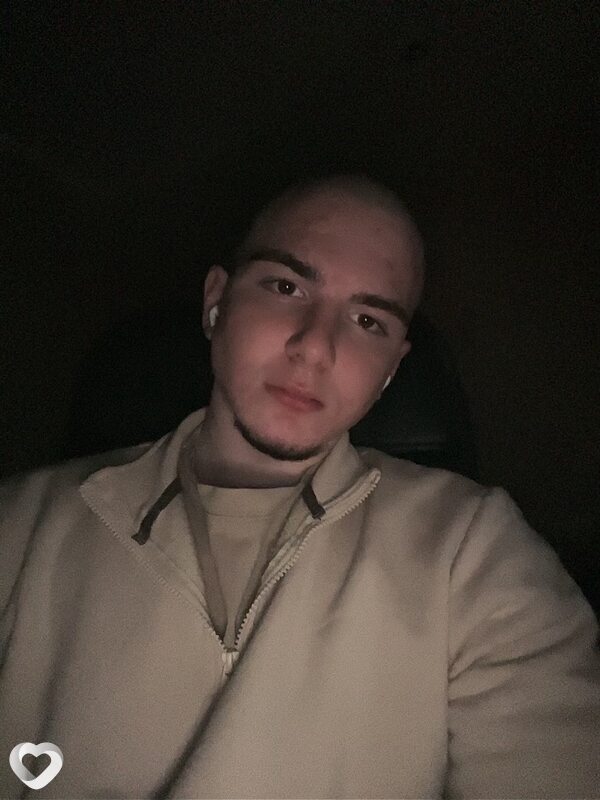 Илья, 21, Иванове — анкета №1777769