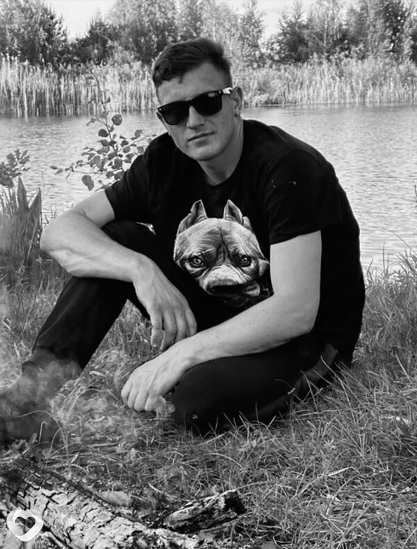 Денис, 22, Ялте — анкета №1780216