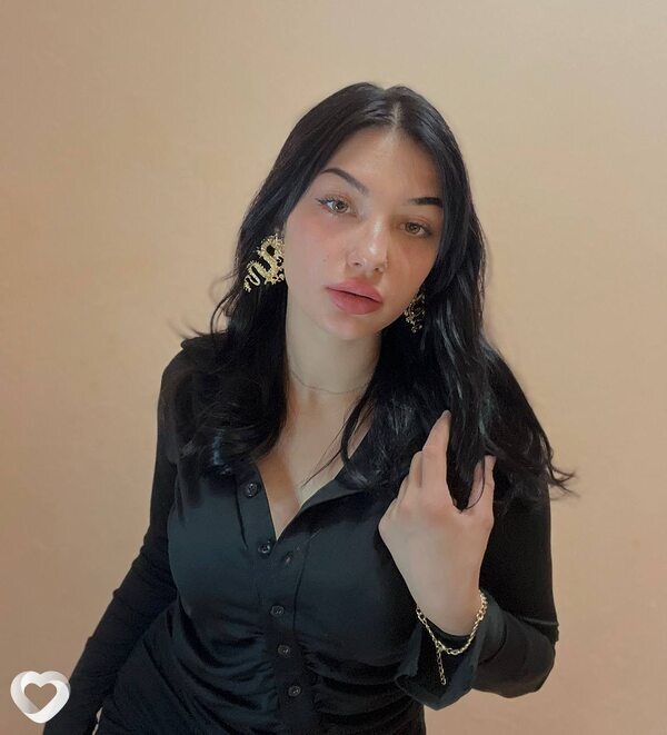 Алёна, 21, Ульяновске — анкета №1782904
