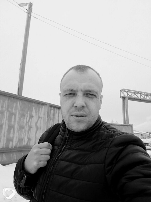 Юрий, 32, Москве — анкета №1784110