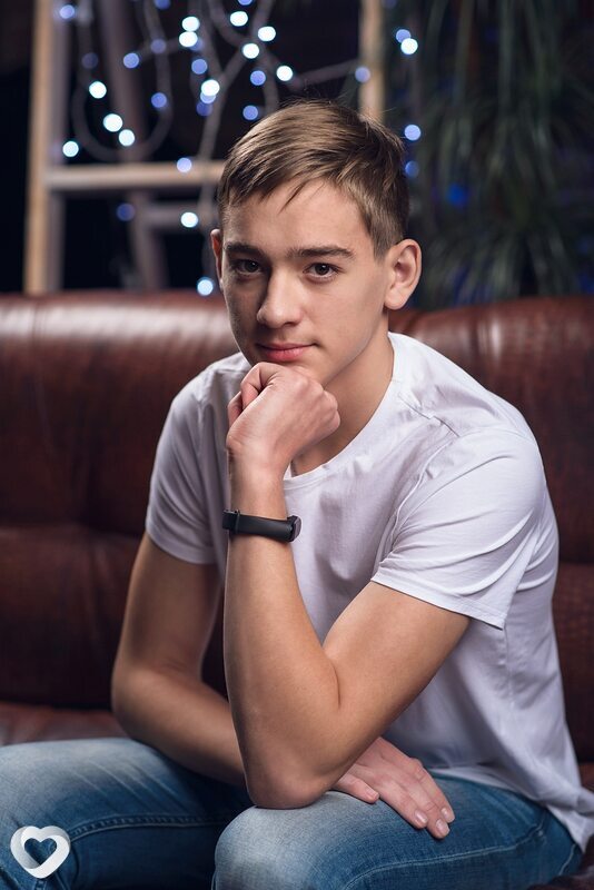 Макс, 22, Коврове — анкета №1784204