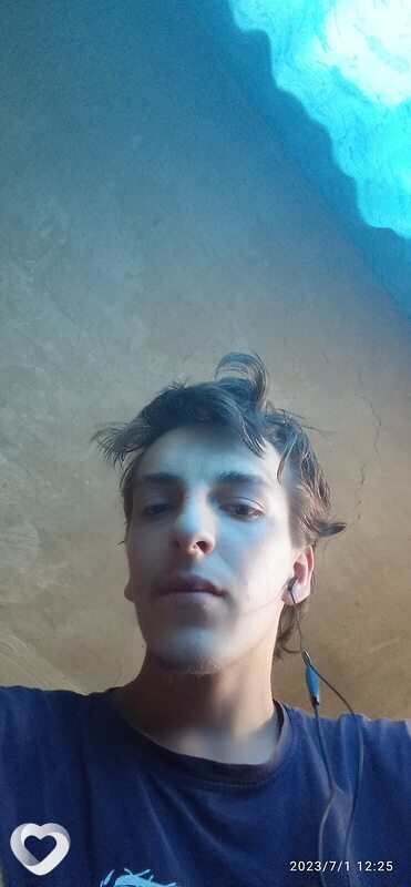 Дима, 20, Светлограде — анкета №1786893