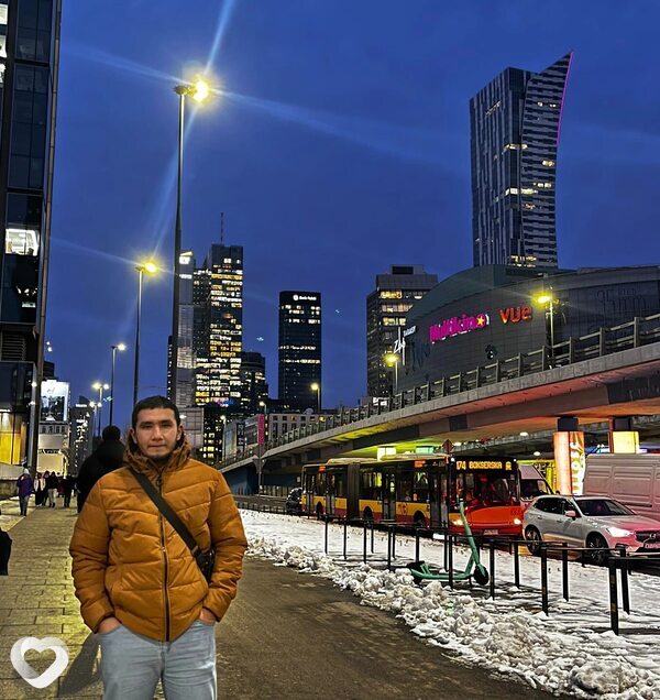 Xusanboy, 21, Познань — анкета №1789908