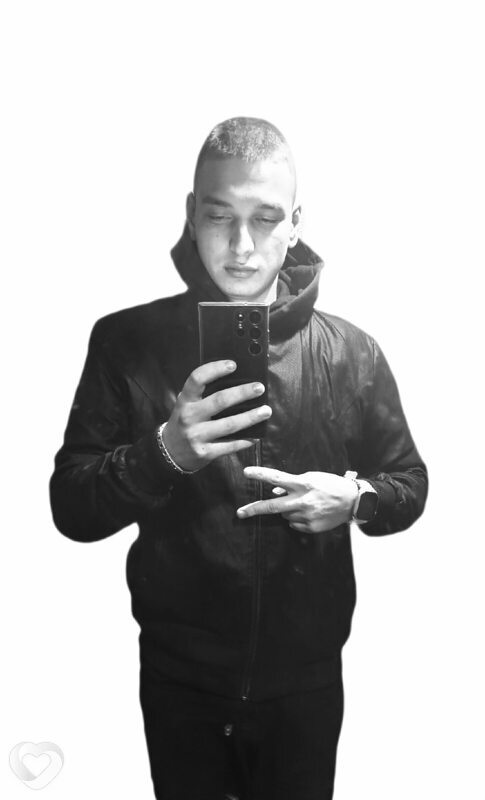 Кирилл, 23, Горловке — анкета №1790386