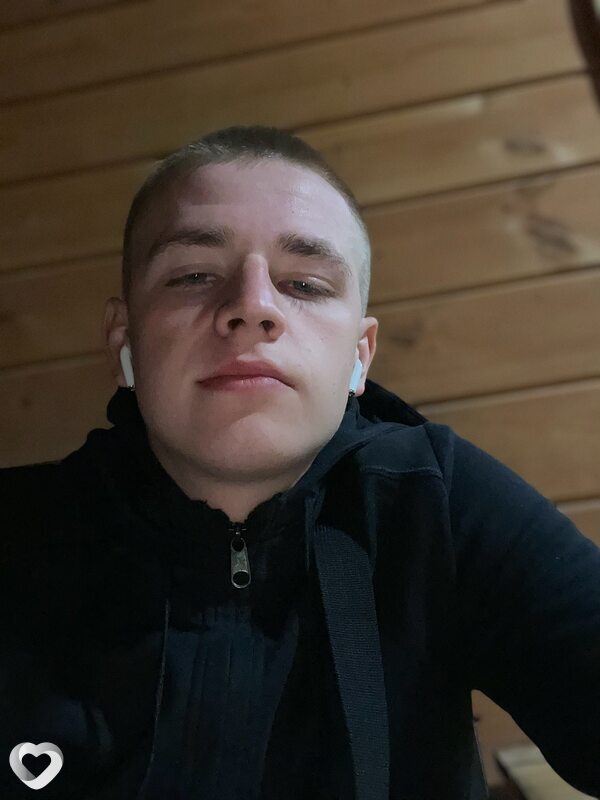 Олег, 25, Старом Осколе — анкета №1790402