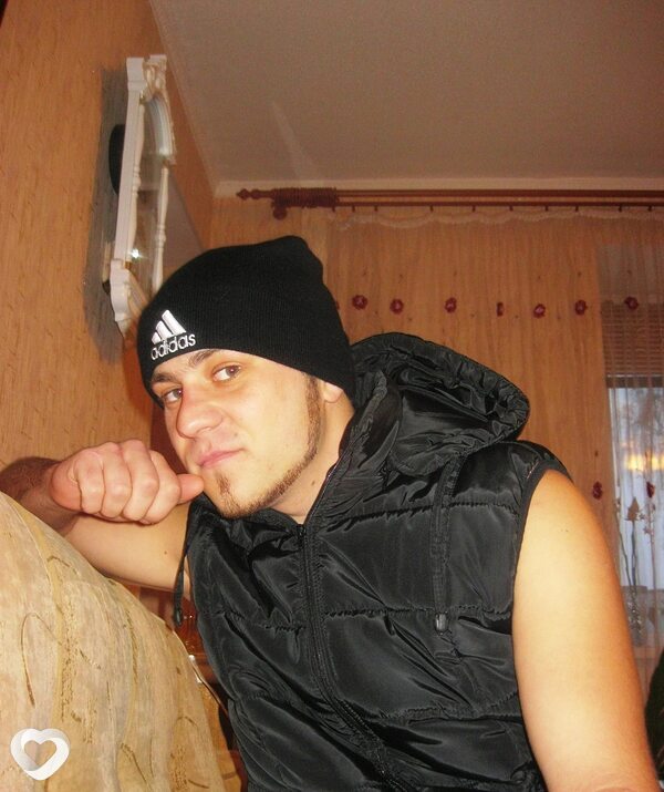 Алек, Кобрин