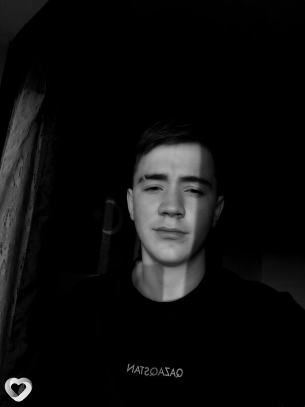 Иван, 19, Петропавловске — анкета №1794401