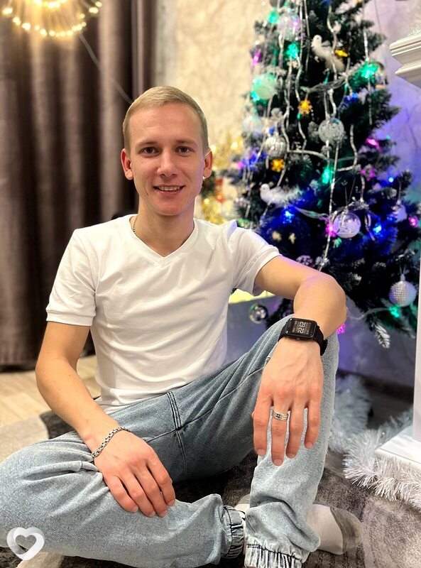 Денис, Краснодон