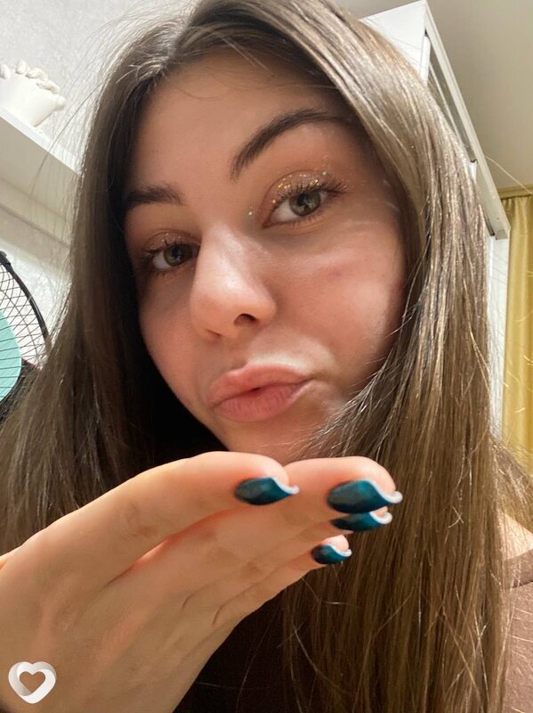 Карина, 21, Новокузнецке — анкета №1797024