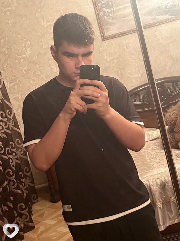 Кирилл, 21, Белгороде — анкета №1799998