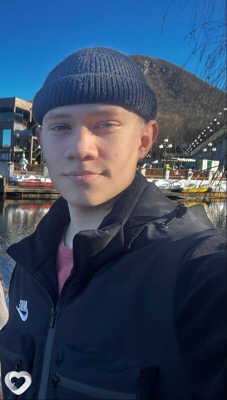 Лев, 22, Ростове-на-Дону — анкета №1800284