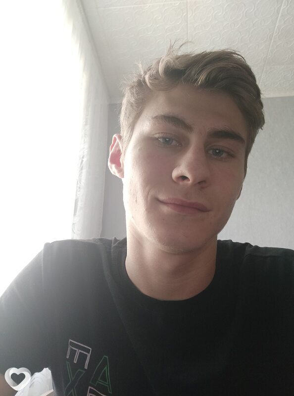 Максим, 21, Владикавказе — анкета №1801712